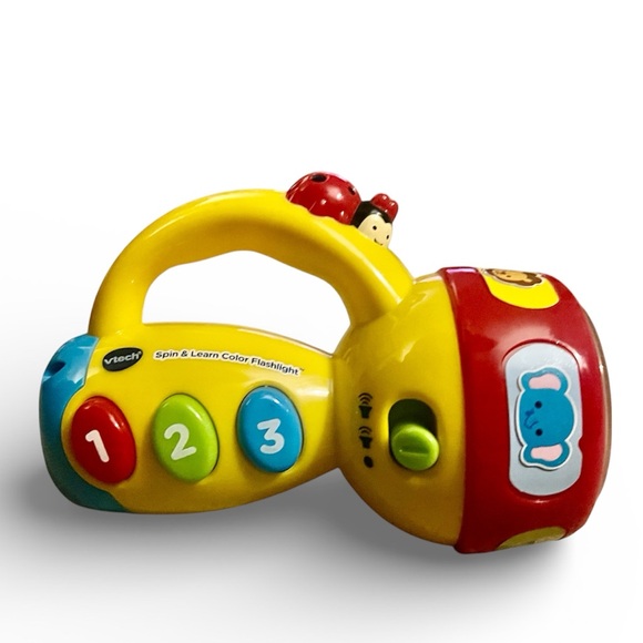VTech Spin & Learn Color Flashlight™ Red, Yellow, Blue - Picture 4 of 5
